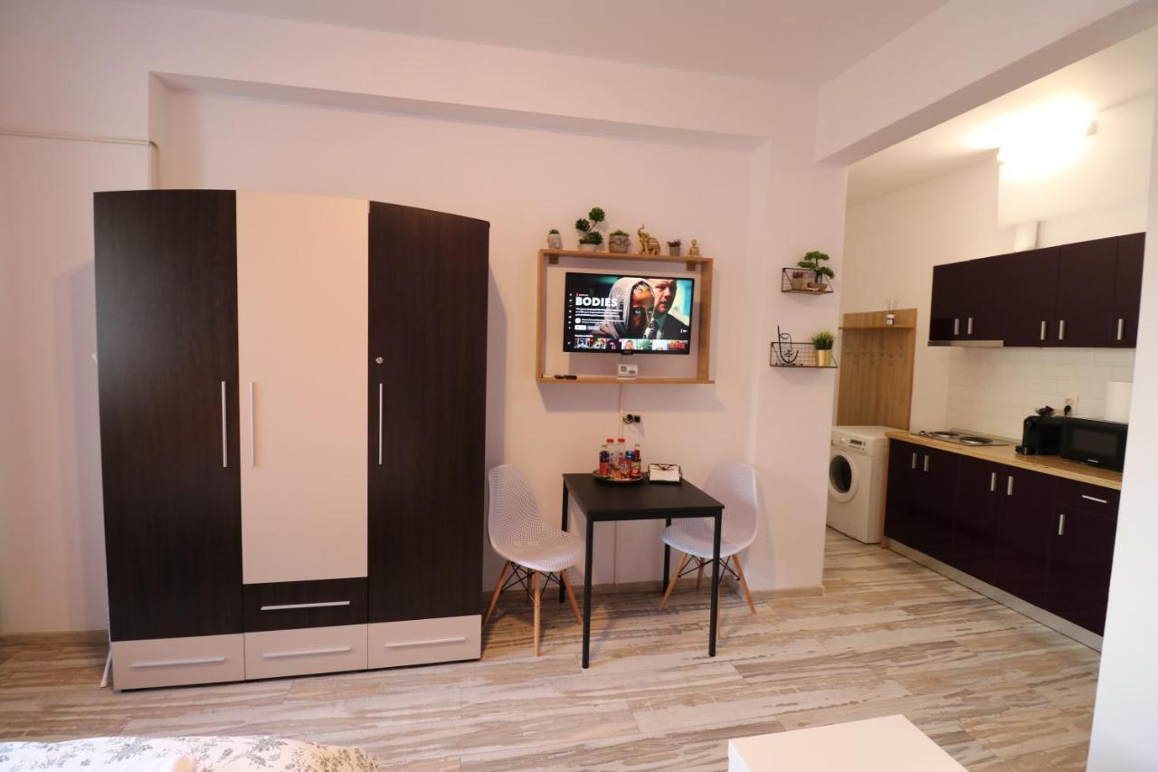 Апартаменти Charming Cozy Studio - Old Town - Free Minibar Бухарест Екстер'єр фото